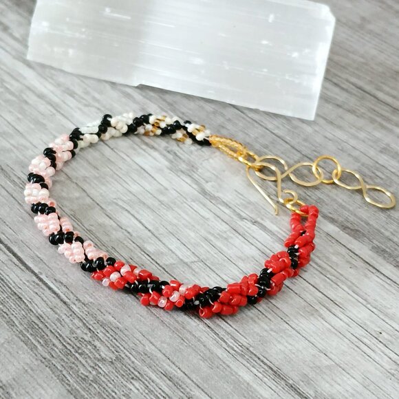 Gradient Spiral Beaded Bracelet, Red Pink White & Black, Adjustable 7 - 9" - Picture 7 of 8